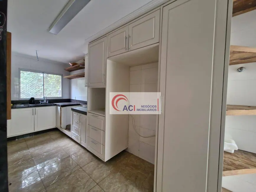 Casa de Condomínio com 3 quartos à venda, 232m2 em Pinus Park, Cotia - SP - imagem 7 Foto 7 de Casa de Condomínio com 3 quartos à venda, 232m2 em Pinus Park, Cotia - SP