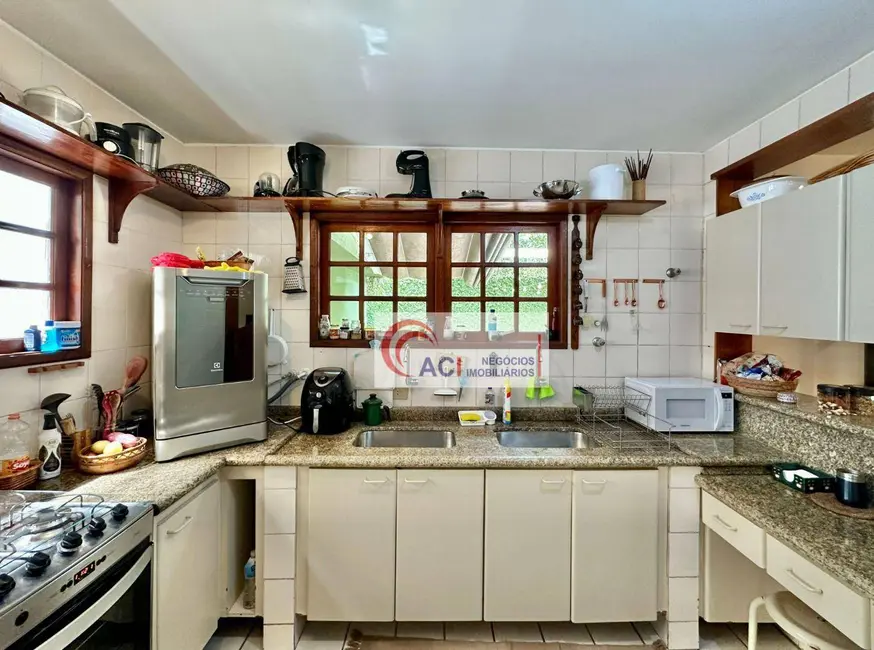 Foto 5 de Casa de Condomínio com 3 quartos à venda, 360m2 em São Paulo II, Cotia - SP