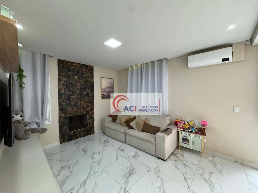 Foto 2 de Casa de Condomínio com 4 quartos à venda, 352m2 em Cotia - SP