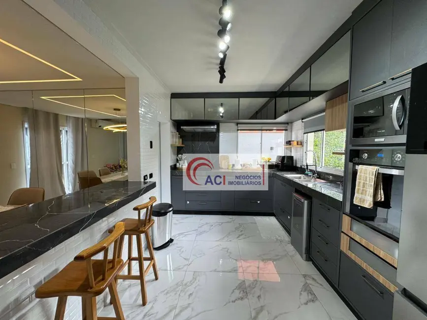 Foto 5 de Casa de Condomínio com 4 quartos à venda, 352m2 em Cotia - SP