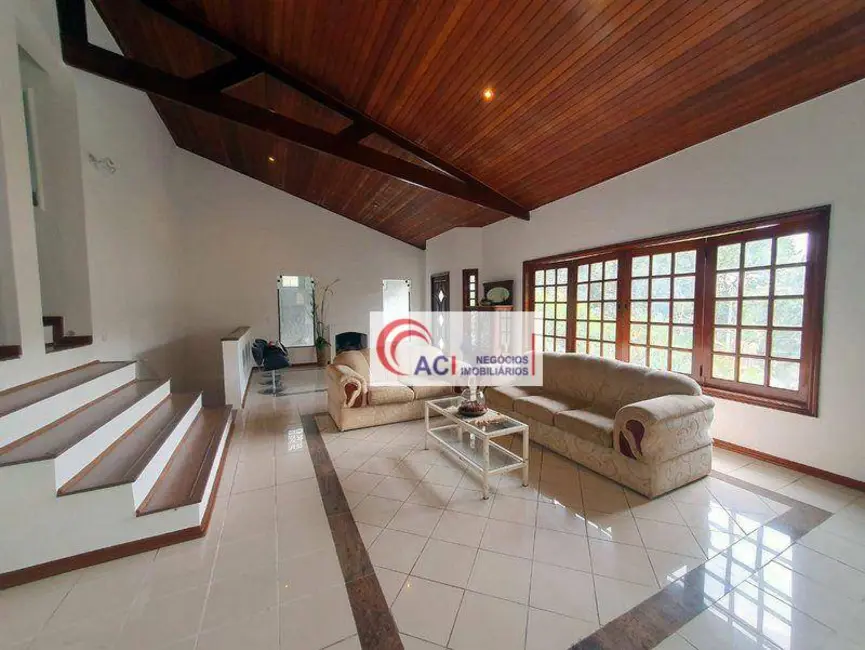 Casa de Condomínio com 5 quartos à venda e para alugar, 480m2 em Transurb, Itapevi - SP - imagem 3 Foto 3 de Casa de Condomínio com 5 quartos à venda e para alugar, 480m2 em Transurb, Itapevi - SP