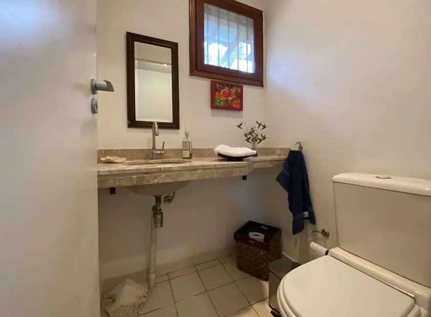 Foto 8 de Casa de Condomínio com 3 quartos à venda, 285m2 em Chácara Vale do Rio Cotia, Carapicuiba - SP