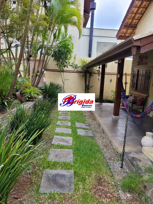 Foto 2 de Casa de Condomínio com 3 quartos à venda e para alugar, 450m2 em Jardim Indaiá, Embu Das Artes - SP