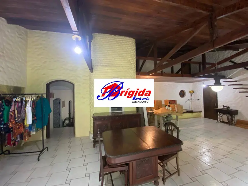 Casa com 5 quartos à venda, 335m2 em Chácaras São Cristóvão, Embu Das Artes - SP - imagem 9 Foto 9 de Casa com 5 quartos à venda, 335m2 em Chácaras São Cristóvão, Embu Das Artes - SP