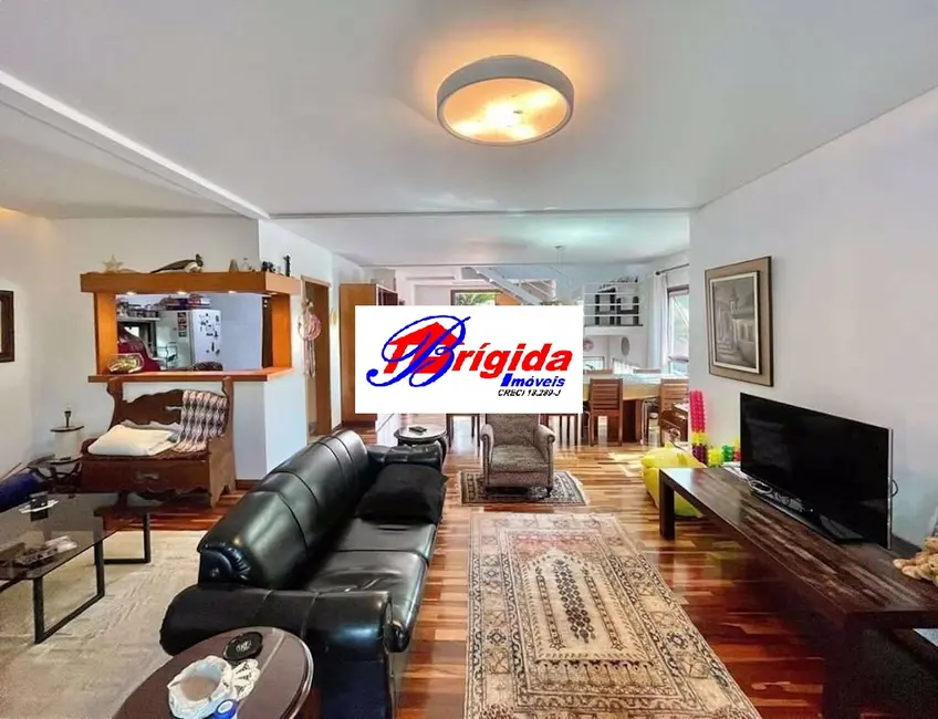 Casa de Condomínio com 3 quartos à venda, 358m2 em Chácara das Paineiras, Carapicuiba - SP - imagem 8 Foto 8 de Casa de Condomínio com 3 quartos à venda, 358m2 em Chácara das Paineiras, Carapicuiba - SP