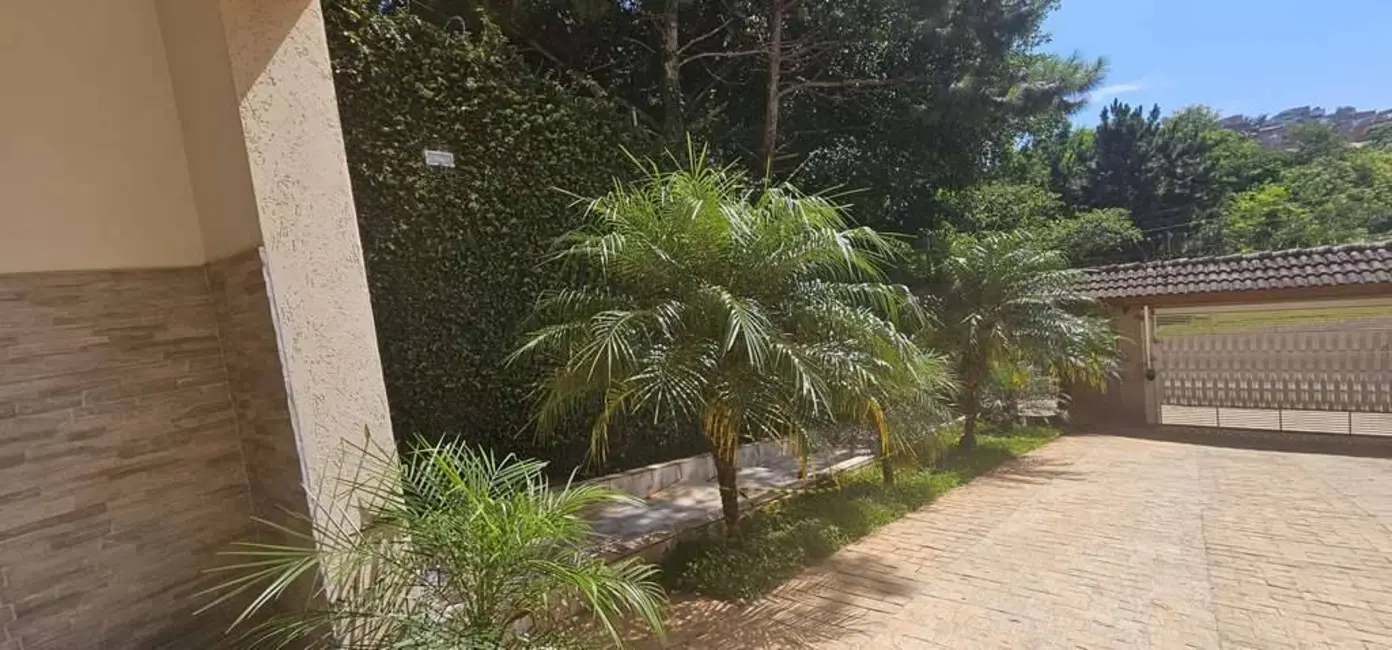 Foto 2 de Casa de Condomínio com 3 quartos à venda, 358m2 em Chácara Vale do Rio Cotia, Carapicuiba - SP