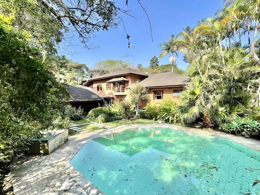 Foto 6 de Casa com 5 quartos à venda, 923m2 em Vila Santo Antônio, Cotia - SP