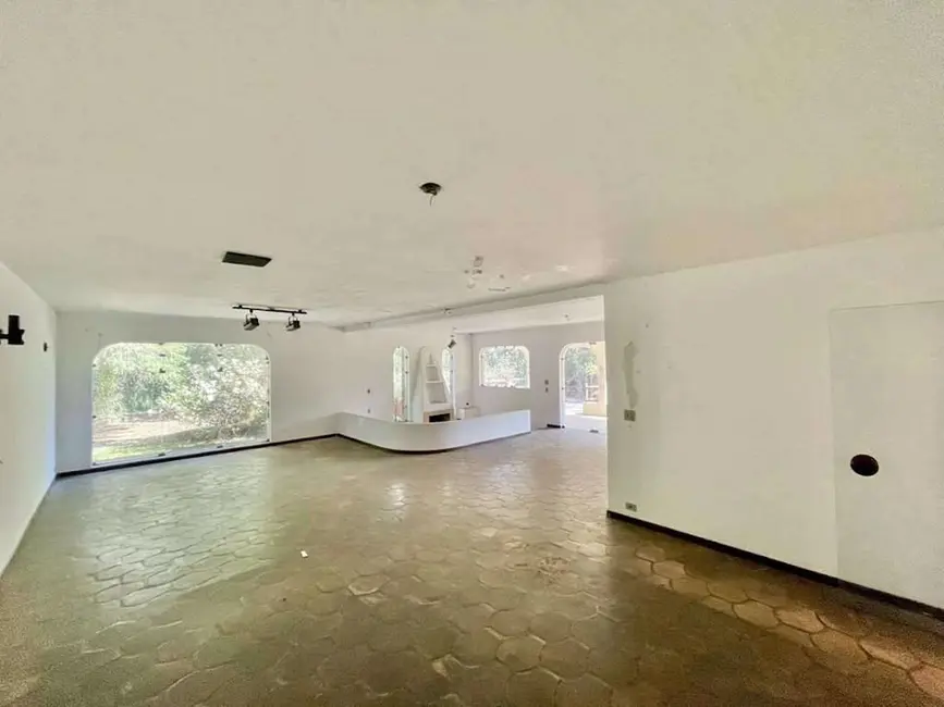 Foto 4 de Casa com 4 quartos à venda e para alugar, 700m2 em Jardim Colibri, Cotia - SP