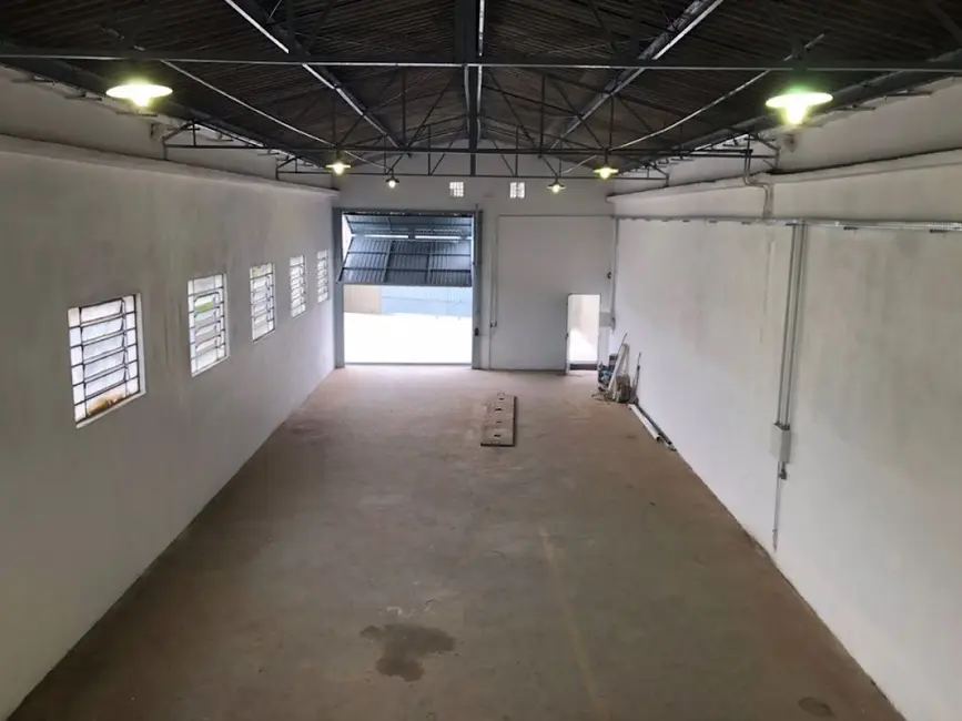 Foto 9 de Armazém / Galpão à venda e para alugar, 390m2 em Parque São George, Cotia - SP