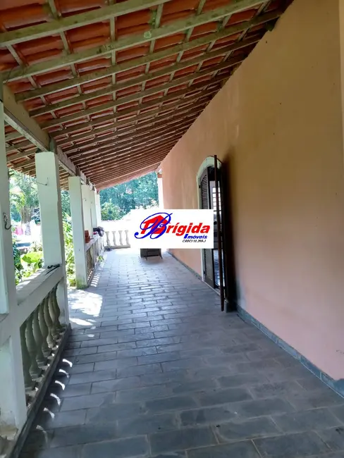 Chácara com 3 quartos à venda, 200m2 em Ibiuna - SP - imagem 5 Foto 5 de Chácara com 3 quartos à venda, 200m2 em Ibiuna - SP