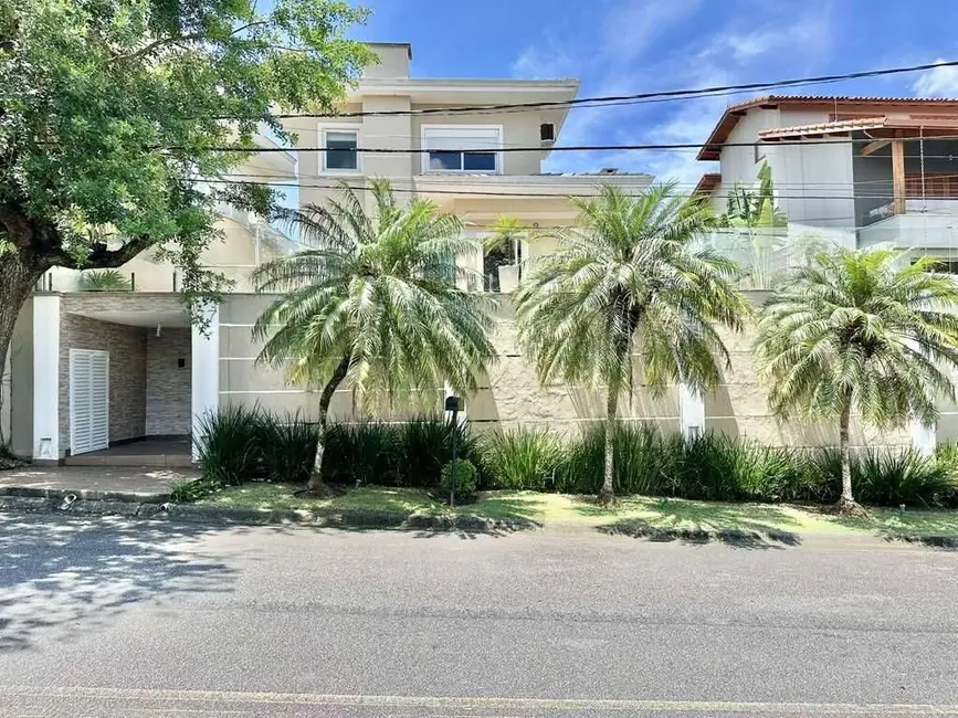 Foto 5 de Casa de Condomínio com 4 quartos à venda e para alugar, 359m2 em Golf Park, Carapicuiba - SP