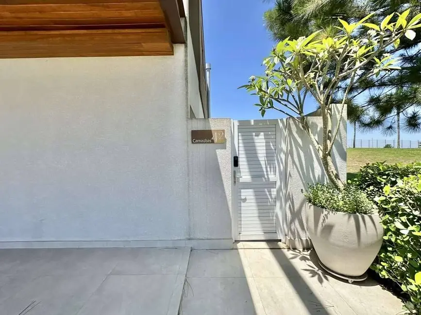 Casa de Condomínio com 4 quartos à venda e para alugar, 345m2 em Granja Viana, Carapicuiba - SP - imagem 4 Foto 4 de Casa de Condomínio com 4 quartos à venda e para alugar, 345m2 em Granja Viana, Carapicuiba - SP