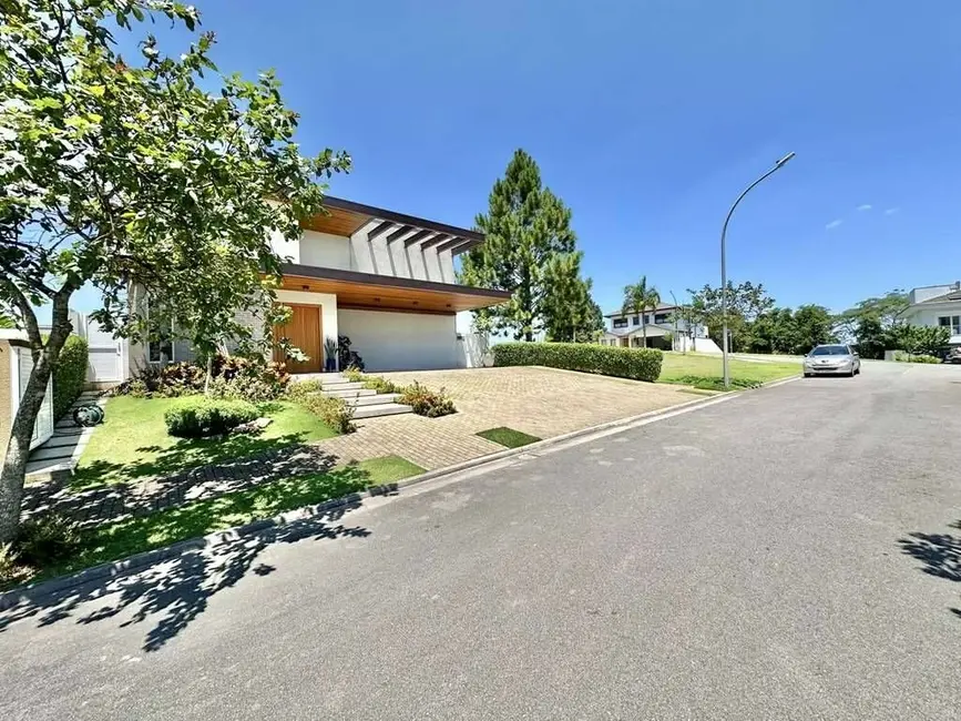 Casa de Condomínio com 4 quartos à venda e para alugar, 345m2 em Granja Viana, Carapicuiba - SP - imagem 5 Foto 5 de Casa de Condomínio com 4 quartos à venda e para alugar, 345m2 em Granja Viana, Carapicuiba - SP