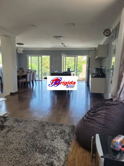 Foto 2 de Casa de Condomínio com 3 quartos à venda, 297m2 em Moinho Velho, Cotia - SP