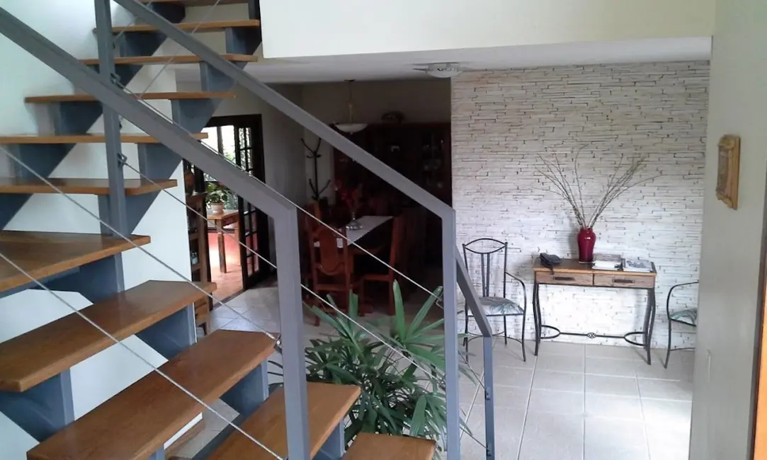 Foto 4 de Casa com 3 quartos à venda, 300m2 em Embu Das Artes - SP