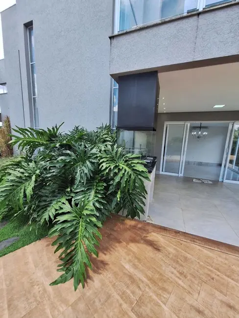 Foto 2 de Casa de Condomínio com 4 quartos à venda, 307m2 em Moinho Velho, Cotia - SP