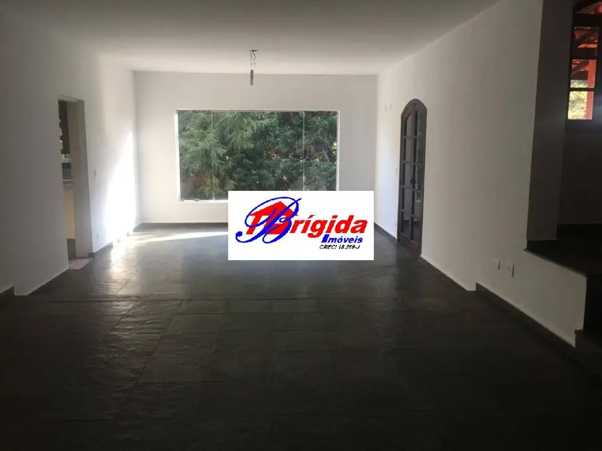 Casa com 3 quartos para alugar, 282m2 em San Diego Park, Cotia - SP - imagem 6 Foto 6 de Casa com 3 quartos para alugar, 282m2 em San Diego Park, Cotia - SP