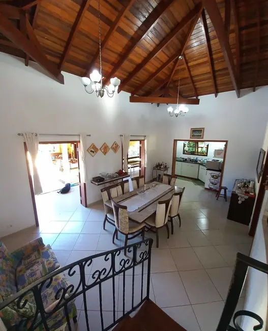 Foto 2 de Casa com 3 quartos à venda, 450m2 em Ressaca, Itapecerica Da Serra - SP