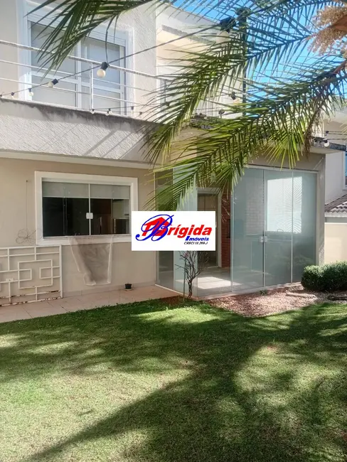 Foto 9 de Casa de Condomínio com 4 quartos para alugar, 201m2 em Moinho Velho, Cotia - SP