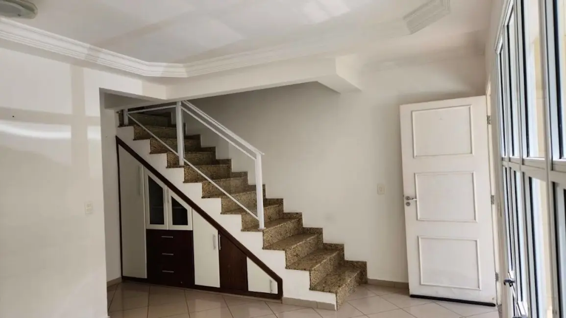 Casa com 2 quartos à venda, 70m2 em Jardim Barro Branco, Cotia - SP - imagem 4 Foto 4 de Casa com 2 quartos à venda, 70m2 em Jardim Barro Branco, Cotia - SP
