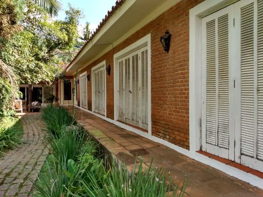 Foto 2 de Casa com 4 quartos à venda, 600m2 em Granja Viana, Cotia - SP