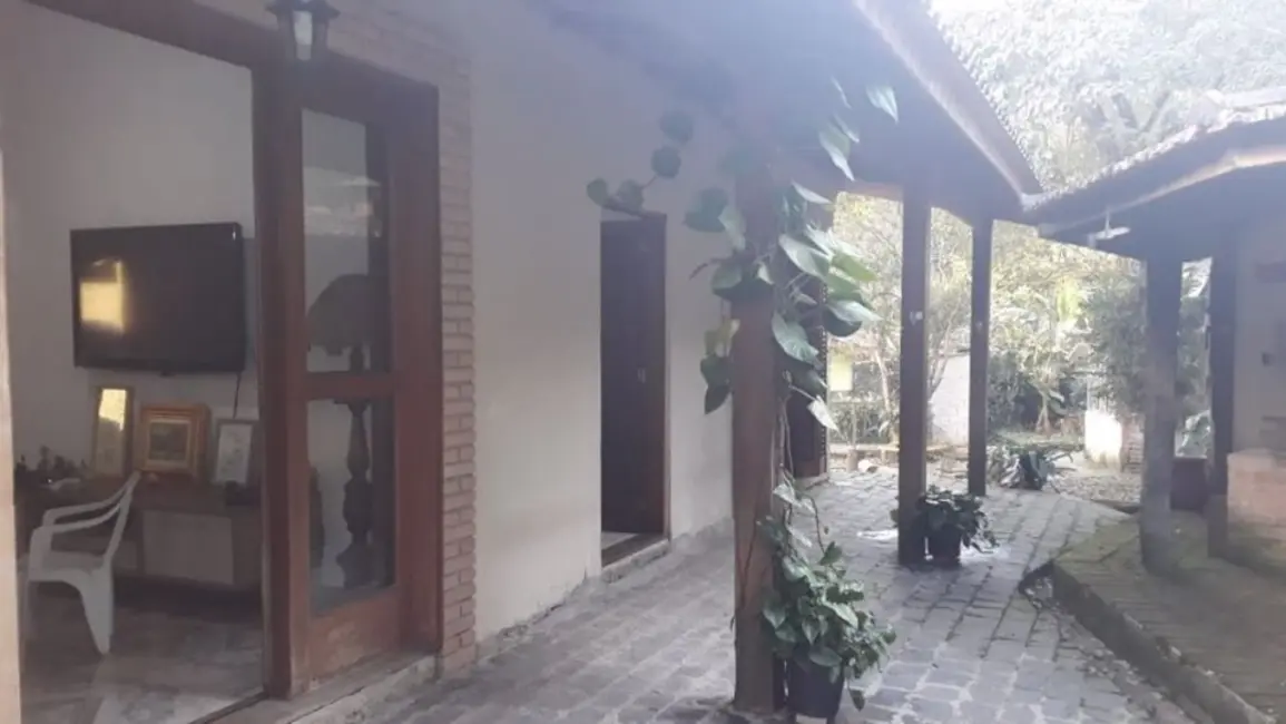 Foto 6 de Casa de Condomínio com 4 quartos à venda, 138m2 em Granja Carneiro Viana, Cotia - SP