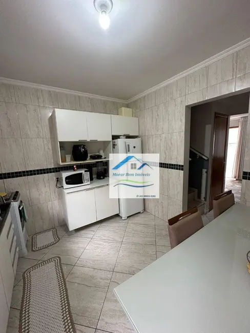 Sobrado com 2 quartos à venda, 100m2 em Cidade Industrial, Curitiba - PR - imagem 8 Foto 8 de Sobrado com 2 quartos à venda, 100m2 em Cidade Industrial, Curitiba - PR