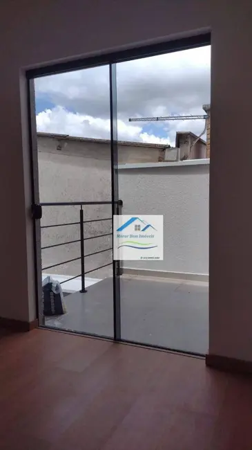 Sobrado com 3 quartos à venda, 180m2 em Fazenda Velha, Araucaria - PR - imagem 4 Foto 4 de Sobrado com 3 quartos à venda, 180m2 em Fazenda Velha, Araucaria - PR