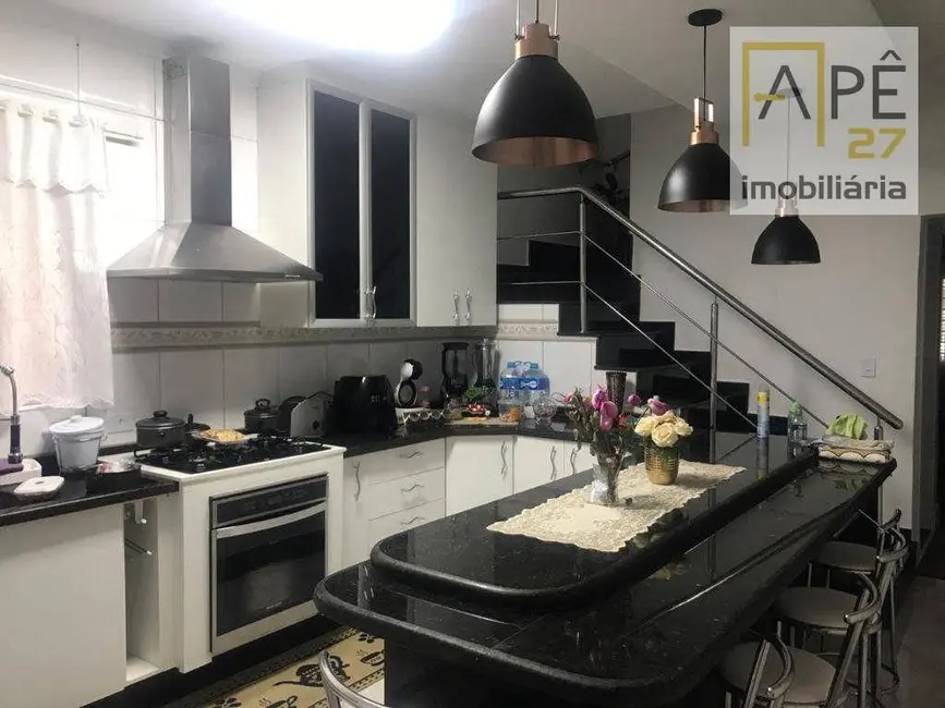 Foto 3 de Casa com 3 quartos à venda, 332m2 em Jardim Santa Clara, Guarulhos - SP