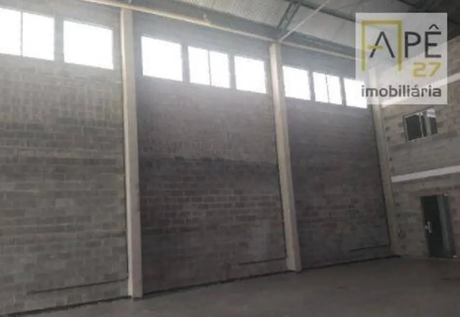 Armazém / Galpão para alugar, 700m2 em Jardim Presidente Dutra, Guarulhos - SP - imagem 2 Foto 2 de Armazém / Galpão para alugar, 700m2 em Jardim Presidente Dutra, Guarulhos - SP