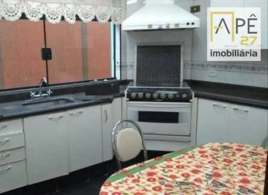 Foto 4 de Casa com 3 quartos para alugar, 200m2 em Vila Nova Bonsucesso, Guarulhos - SP