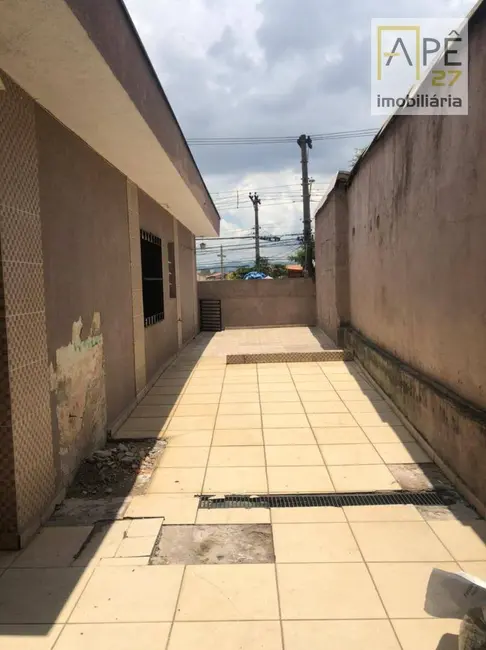 Casa com 3 quartos para alugar, 150m2 em Jardim Munhoz, Guarulhos - SP - imagem 4 Foto 4 de Casa com 3 quartos para alugar, 150m2 em Jardim Munhoz, Guarulhos - SP