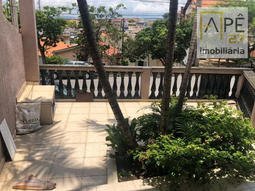Casa com 3 quartos para alugar, 150m2 em Jardim Munhoz, Guarulhos - SP - imagem 8 Foto 8 de Casa com 3 quartos para alugar, 150m2 em Jardim Munhoz, Guarulhos - SP