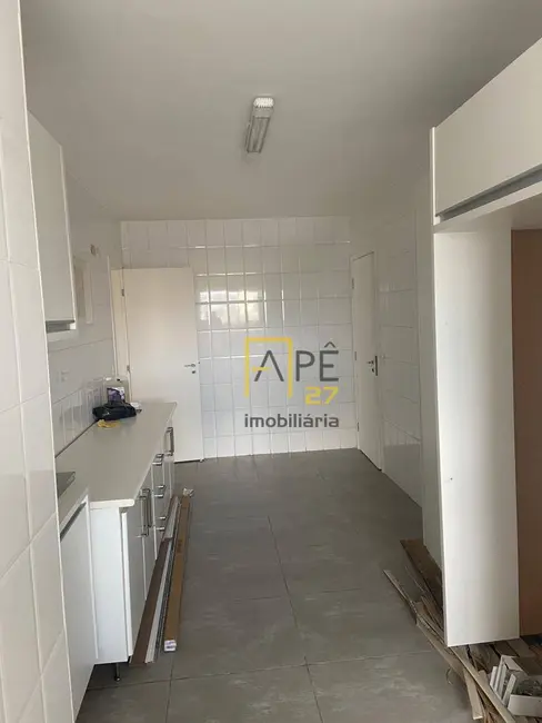 Foto 3 de Apartamento com 3 quartos para alugar, 165m2 em Alphaville Industrial, Barueri - SP