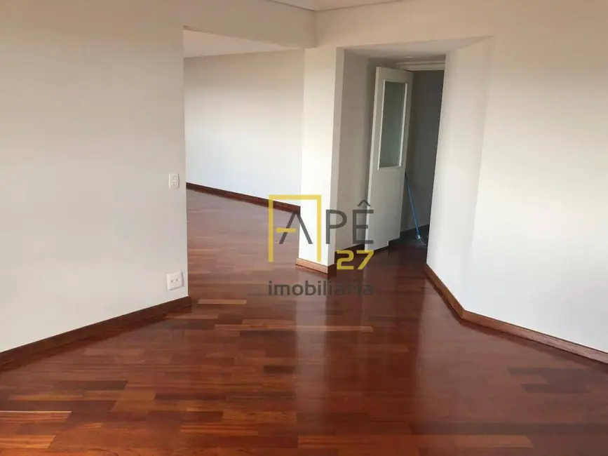 Foto 4 de Apartamento com 4 quartos para alugar, 210m2 em Alphaville Empresarial, Barueri - SP