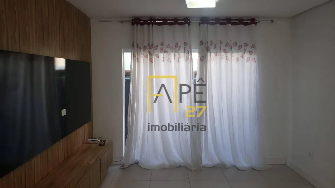 Sobrado com 3 quartos para alugar, 60m2 em Jardim do Papai, Guarulhos - SP - imagem 5 Foto 5 de Sobrado com 3 quartos para alugar, 60m2 em Jardim do Papai, Guarulhos - SP