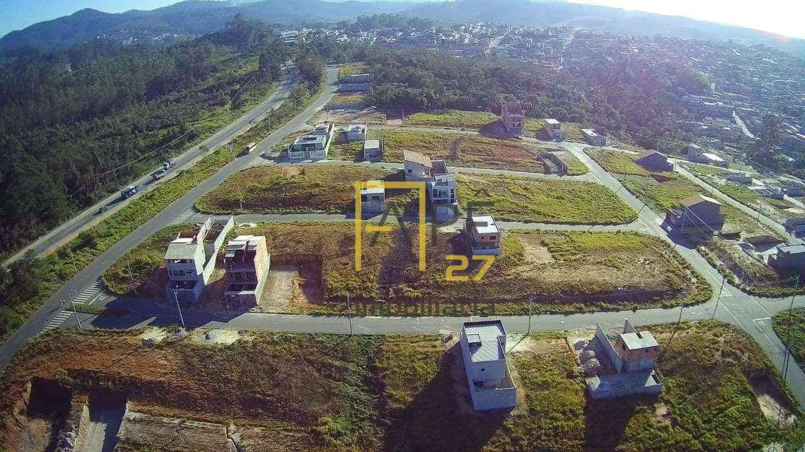 Foto 1 de Terreno / Lote à venda, 140m2 em Guarulhos - SP