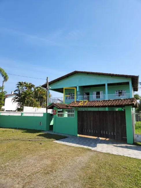 Foto 2 de Sobrado com 4 quartos à venda, 425m2 em Cananeia - SP