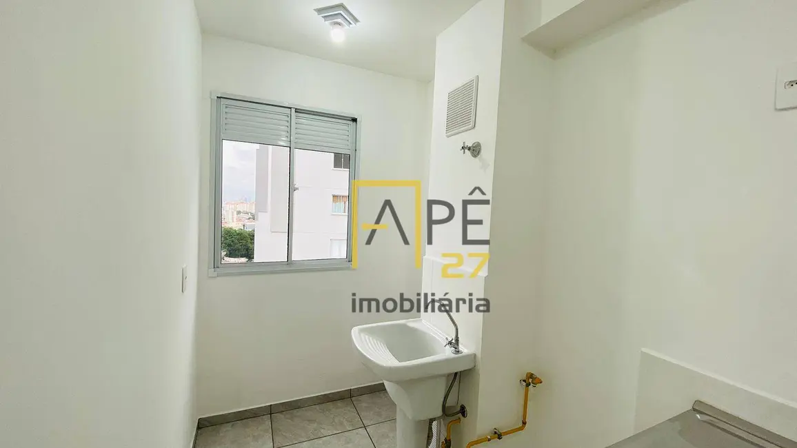 Foto 4 de Apartamento com 2 quartos à venda e para alugar, 36m2 em Vila das Bandeiras, Guarulhos - SP