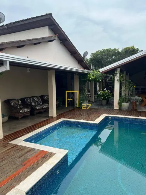 Casa com 3 quartos à venda, 540m2 em Cananeia - SP - imagem 1 Foto 1 de Casa com 3 quartos à venda, 540m2 em Cananeia - SP