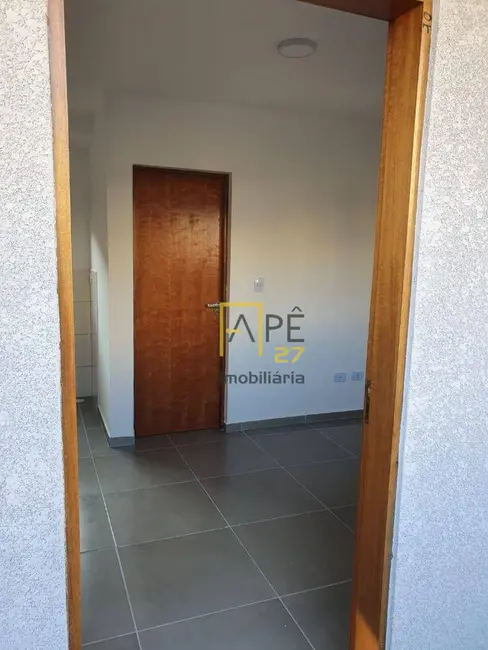 Kitnet com 1 quarto para alugar, 30m2 em Jardim Dourado, Guarulhos - SP - imagem 2 Foto 2 de Kitnet com 1 quarto para alugar, 30m2 em Jardim Dourado, Guarulhos - SP