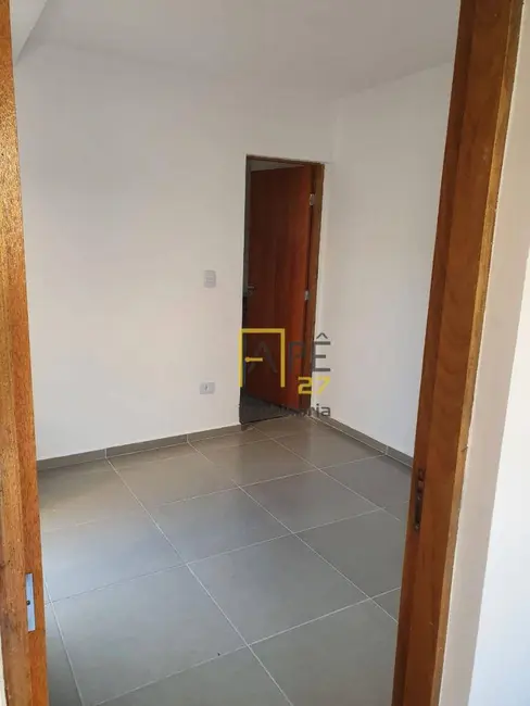 Kitnet com 1 quarto para alugar, 30m2 em Jardim Dourado, Guarulhos - SP - imagem 4 Foto 4 de Kitnet com 1 quarto para alugar, 30m2 em Jardim Dourado, Guarulhos - SP