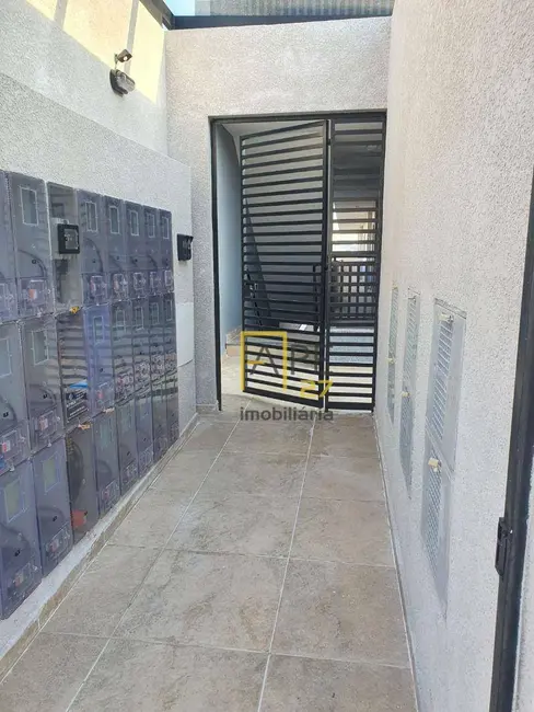 Kitnet com 1 quarto para alugar, 30m2 em Jardim Dourado, Guarulhos - SP - imagem 8 Foto 8 de Kitnet com 1 quarto para alugar, 30m2 em Jardim Dourado, Guarulhos - SP