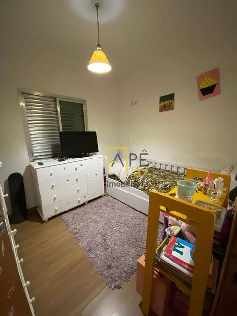 Sobrado com 3 quartos à venda, 200m2 em Jardim Toscana, Guarulhos - SP - imagem 5 Foto 5 de Sobrado com 3 quartos à venda, 200m2 em Jardim Toscana, Guarulhos - SP