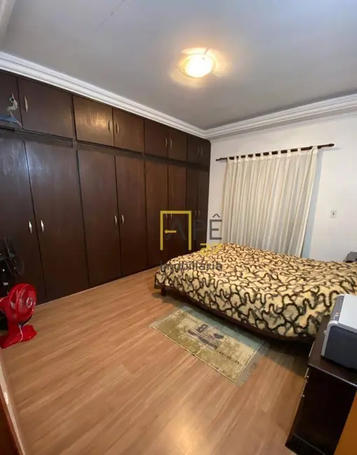 Sobrado com 3 quartos à venda, 200m2 em Jardim Toscana, Guarulhos - SP - imagem 4 Foto 4 de Sobrado com 3 quartos à venda, 200m2 em Jardim Toscana, Guarulhos - SP