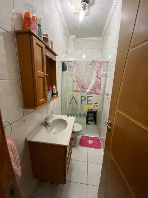 Sobrado com 3 quartos à venda, 200m2 em Jardim Toscana, Guarulhos - SP - imagem 9 Foto 9 de Sobrado com 3 quartos à venda, 200m2 em Jardim Toscana, Guarulhos - SP