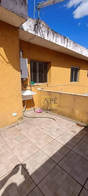 Casa com 2 quartos para alugar, 125m2 em Jardim Rosa de Franca, Guarulhos - SP - imagem 5 Foto 5 de Casa com 2 quartos para alugar, 125m2 em Jardim Rosa de Franca, Guarulhos - SP