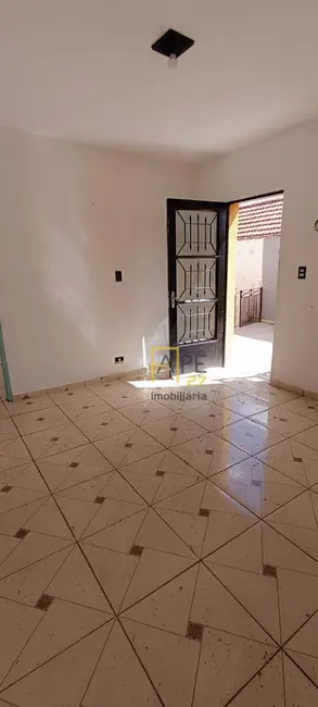 Casa com 2 quartos para alugar, 125m2 em Jardim Rosa de Franca, Guarulhos - SP - imagem 8 Foto 8 de Casa com 2 quartos para alugar, 125m2 em Jardim Rosa de Franca, Guarulhos - SP