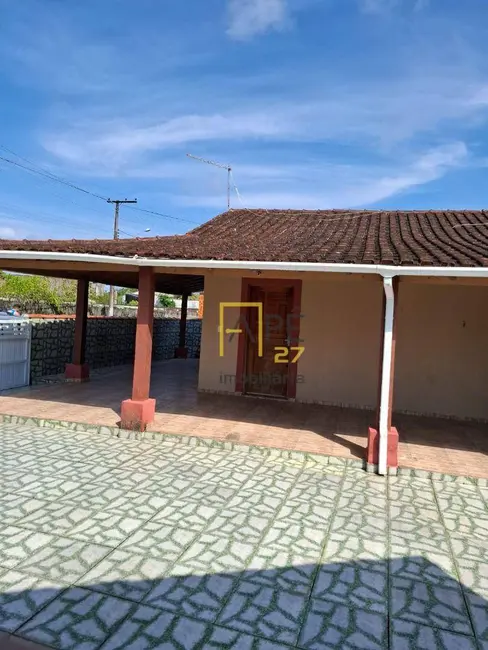 Foto 1 de Casa com 3 quartos à venda e para alugar, 470m2 em Cananeia - SP