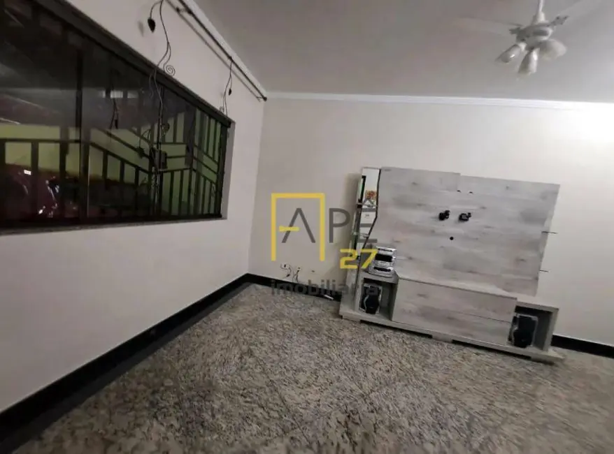 Sobrado com 3 quartos para alugar, 225m2 em Vila Galvão, Guarulhos - SP - imagem 7 Foto 7 de Sobrado com 3 quartos para alugar, 225m2 em Vila Galvão, Guarulhos - SP